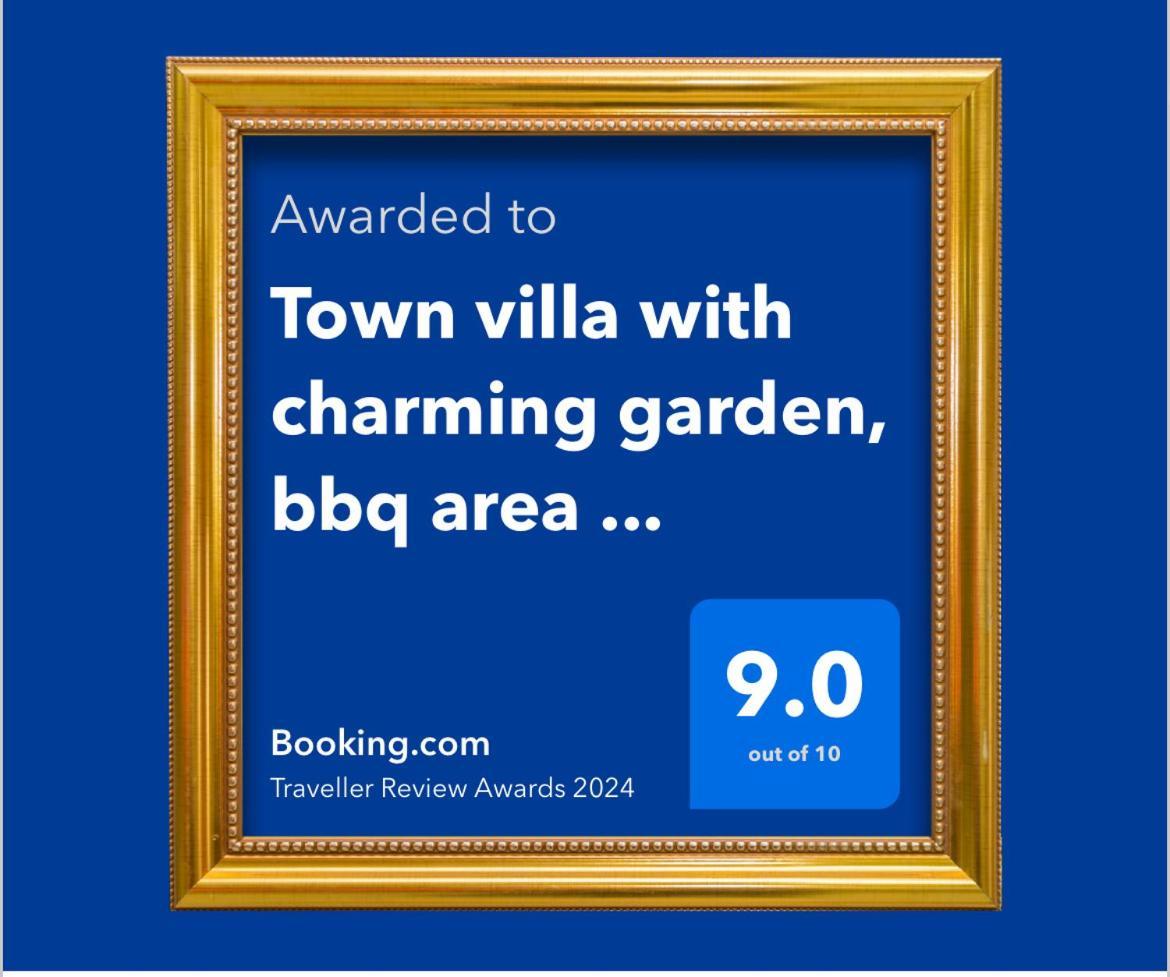 Town Villa With Charming Garden, Bbq Area & Sleeps 6 캐셜 외부 사진